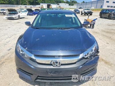 Piąte zdjęcie samochodu w środku: 2017 HONDA CIVIC LX VIN:19XFC2F50HE019411 - miniatura