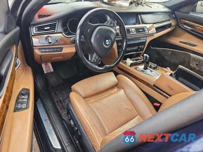 Zdjęcie 8 z 12 samochodu: 2014 BMW 750 LXI VIN:WBAYF8C58ED142505 - miniatura