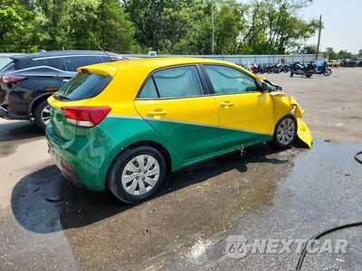 Trzecie zdjęcie samochodu z tyłu: 2018 KIA RIO 5-DOOR LX VIN:3KPA25AB3JE120654 - miniatura