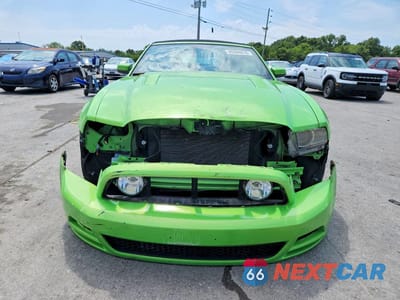 Piąte zdjęcie samochodu w środku: 2013 FORD MUSTANG GT VIN:1ZVBP8FF3D5233293 - miniatura