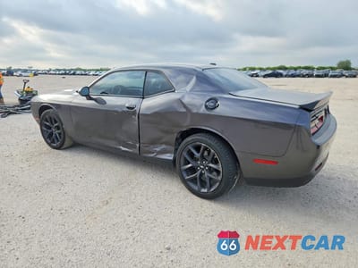 Drugie zdjęcie samochodu z przodu: 2020 DODGE CHALLENGER SXT VIN:2C3CDZAG9LH113015 - miniatura