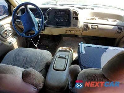 Zdjęcie 8 z 13 samochodu: 1996 GMC YUKON VIN:1GKEC13R7TJ713249 - miniatura