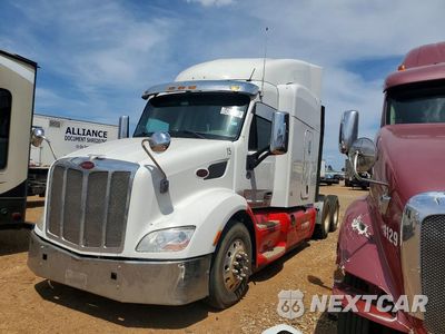 2016 PETERBILT 579 SEMI TRUCK 1XPBDP9X7GD324053 - główne zdjęcie licytacji z USA - miniatura