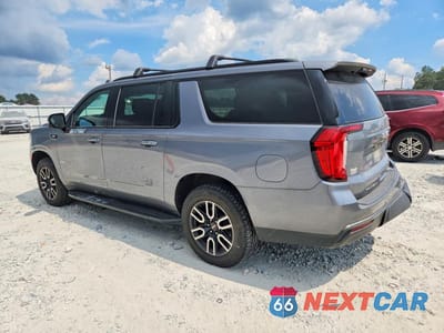 Drugie zdjęcie samochodu z przodu: 2021 GMC YUKON XL K1500 AT4 VIN:1GKS2HKD7MR262296 - miniatura