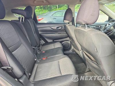 Zdjęcie 10 z 13 samochodu: 2018 NISSAN ROGUE SV VIN:KNMAT2MV1JP506832 - miniatura