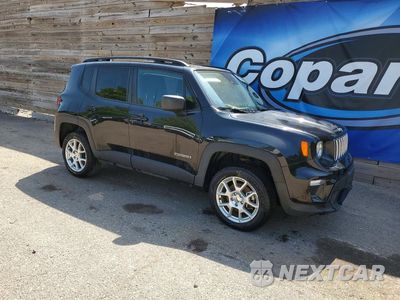Czwarte zdjęcie samochodu z boku: 2022 JEEP RENEGADE LATITUDE VIN:ZACNJDB13NPN50470 - miniatura