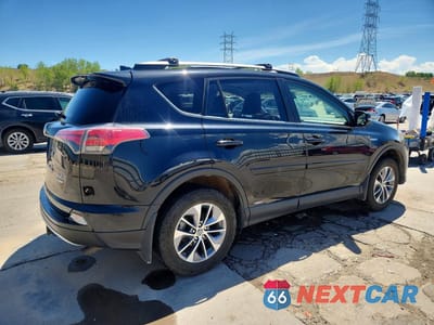 Trzecie zdjęcie samochodu z tyłu: 2017 TOYOTA RAV4 HYBRID XLE VIN:JTMRJREV3HD111336 - miniatura