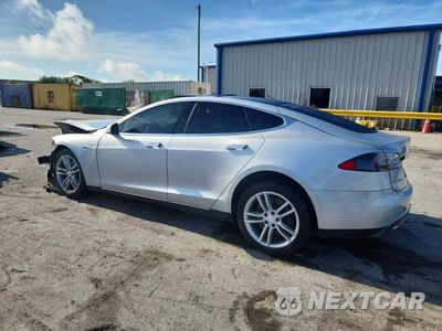 Drugie zdjęcie samochodu z przodu: 2014 TESLA MODEL S VIN:5YJSA1H11EFP46393 - miniatura