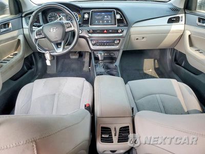 Zdjęcie 8 z 12 samochodu: 2019 HYUNDAI SONATA SEL VIN:5NPE34AF0KH752701 - miniatura