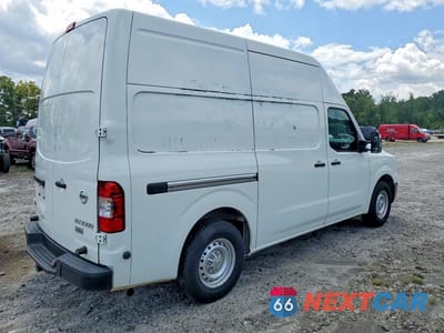 Trzecie zdjęcie samochodu z tyłu: 2015 NISSAN NV 3500 HD S VIN:1N6AF0LX2FN803591 - miniatura
