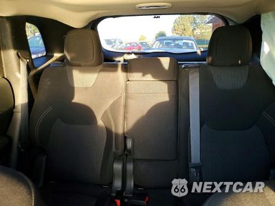 Zdjęcie 10 z 13 samochodu: 2015 JEEP CHEROKEE LATITUDE VIN:1C4PJMCS4FW793020 - miniatura