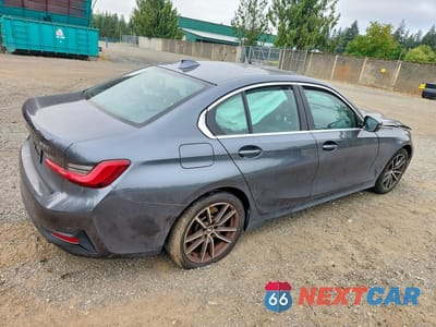Trzecie zdjęcie samochodu z tyłu: 2020 BMW 330I VIN:3MW5R1J00L8B23658 - miniatura