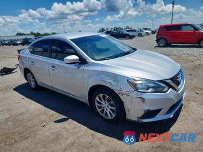 Czwarte zdjęcie samochodu z boku: 2018 NISSAN SENTRA SV VIN:3N1AB7AP3JY219807 - miniatura