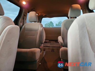 Zdjęcie 10 z 13 samochodu: 2015 TOYOTA SIENNA LE VIN:5TDJK3DC4FS095110 - miniatura
