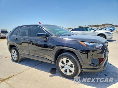 Czwarte zdjęcie samochodu z boku: 2023 TOYOTA RAV4 LE VIN:2T3F1RFV4PW384711 - miniatura
