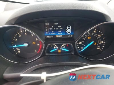 Zdjęcie 9 z 13 samochodu: 2019 FORD ESCAPE SE VIN:1FMCU9GD9KUA95776 - miniatura