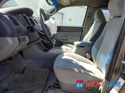 Zdjęcie 7 z 12 samochodu: 2011 TOYOTA TACOMA BASE VIN:5TFUX4EN2BX003159 - miniatura