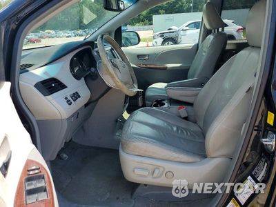 Zdjęcie 7 z 12 samochodu: 2011 TOYOTA SIENNA XLE 8-PASSENGER VIN:5TDYK3DC4BS069597 - miniatura