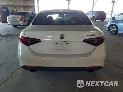 Zdjęcie 6 z 12 samochodu: 2019 ALFA ROMEO GIULIA VIN:ZARFAMAN1K7620137 - miniatura
