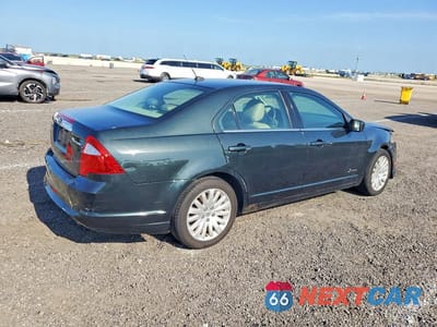 Trzecie zdjęcie samochodu z tyłu: 2010 FORD FUSION HYBRID VIN:3FADP0L38AR400625 - miniatura