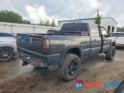 Trzecie zdjęcie samochodu z tyłu: 2004 GMC SIERRA K2500 HEAVY DUTY VIN:1GTHK23U24F172900 - miniatura