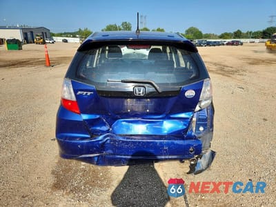 Zdjęcie 6 z 13 samochodu: 2012 HONDA FIT SPORT VIN:JHMGE8H56CC039921 - miniatura