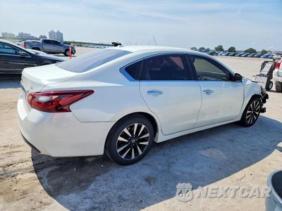 Trzecie zdjęcie samochodu z tyłu: 2018 NISSAN ALTIMA 2.5 SL VIN:1N4AL3APXJC197595 - miniatura