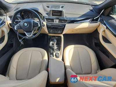 Zdjęcie 8 z 13 samochodu: 2016 BMW X1 XDRIVE28I VIN:WBXHT3C35GP886418 - miniatura