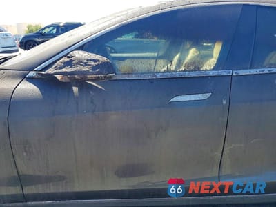 Zdjęcie 7 z 11 samochodu: 2018 TESLA MODEL S VIN:5YJSA1E41JF243066 - miniatura