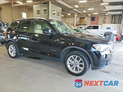 Czwarte zdjęcie samochodu z boku: 2017 BMW X3 XDRIVE28I VIN:5UXWX9C3XH0T17830 - miniatura