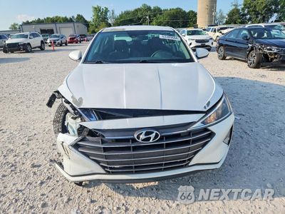Piąte zdjęcie samochodu w środku: 2020 HYUNDAI ELANTRA SE VIN:5NPD74LF6LH500448 - miniatura