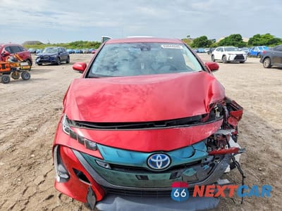 Piąte zdjęcie samochodu w środku: 2018 TOYOTA PRIUS PRIME ADVANCED VIN:JTDKARFP1J3070542 - miniatura