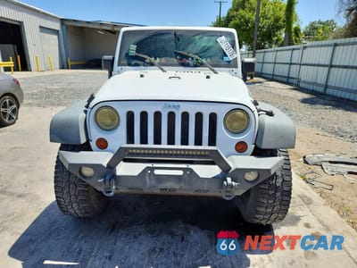 Piąte zdjęcie samochodu w środku: 2011 JEEP WRANGLER UNLIMITED SPORT VIN:1J4HA3H16BL575102 - miniatura