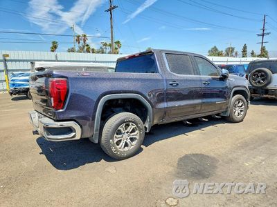 Trzecie zdjęcie samochodu z tyłu: 2022 GMC SIERRA K1500 SLE VIN:3GTUUBET8NG567256 - miniatura
