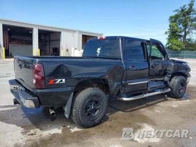 Trzecie zdjęcie samochodu z tyłu: 2005 CHEVROLET SILVERADO K1500 VIN:2GCEK13T451400330 - miniatura