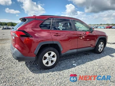 Trzecie zdjęcie samochodu z tyłu: 2019 TOYOTA RAV4 XLE VIN:JTMW1RFV9KD010570 - miniatura