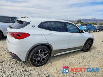 Trzecie zdjęcie samochodu z tyłu: 2018 BMW X2 SDRIVE28I VIN:WBXYJ3C33JEJ84851 - miniatura