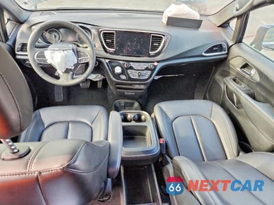 Zdjęcie 8 z 14 samochodu: 2025 CHRYSLER PACIFICA SELECT VIN:2C4RC1BG8SR532359 - miniatura