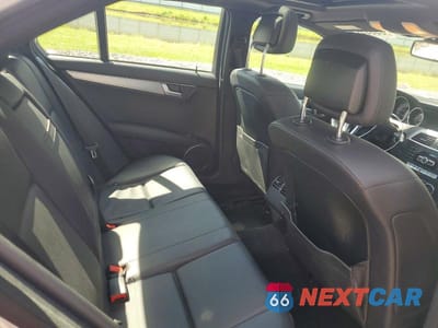 Zdjęcie 10 z 12 samochodu: 2013 MERCEDES-BENZ C 300 4MATIC VIN:WDDGF8AB6DR301357 - miniatura