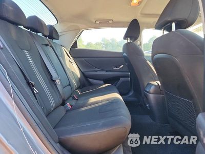 Zdjęcie 10 z 13 samochodu: 2025 HYUNDAI ELANTRA SEL VIN:KMHLS4DG8SU939037 - miniatura