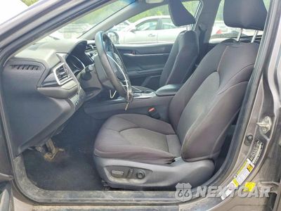 Zdjęcie 7 z 12 samochodu: 2018 TOYOTA CAMRY LE VIN:4T1B11HK3JU019617 - miniatura