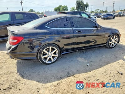 Trzecie zdjęcie samochodu z tyłu: 2012 MERCEDES-BENZ C 350 VIN:WDDGJ5HB5CF936542 - miniatura