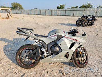 2026 HONDA CBR600 RR JH2PC40H5TK301382 - główne zdjęcie licytacji z USA - miniatura
