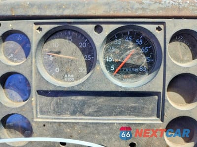 Zdjęcie 9 z 13 samochodu: 1998 FREIGHTLINER MEDIUM CON - WATER TRUCK VIN:1FV3EFFD6WH894368 - miniatura