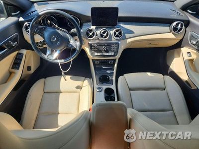 Zdjęcie 8 z 12 samochodu: 2019 MERCEDES-BENZ CLA 250 4MATIC VIN:WDDSJ4GB1KN734680 - miniatura