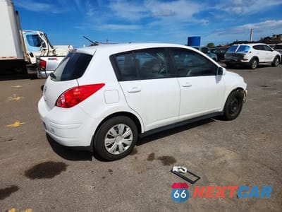 Trzecie zdjęcie samochodu z tyłu: 2009 NISSAN VERSA 1.8 S VIN:3N1BC13EX9L386068 - miniatura