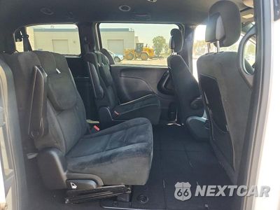 Zdjęcie 10 z 12 samochodu: 2016 DODGE GRAND CARAVAN SE VIN:2C4RDGBG4GR401775 - miniatura