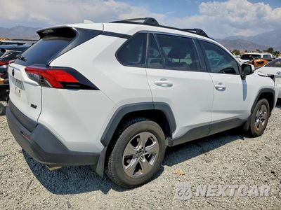 Trzecie zdjęcie samochodu z tyłu: 2025 TOYOTA RAV4 XLE VIN:2T3W1RFV9SC314583 - miniatura