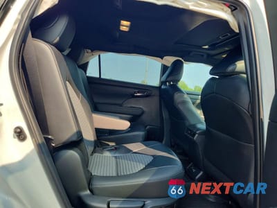 Zdjęcie 11 z 13 samochodu: 2025 TOYOTA HIGHLANDER XSE VIN:5TDKDRBH3SS580333 - miniatura