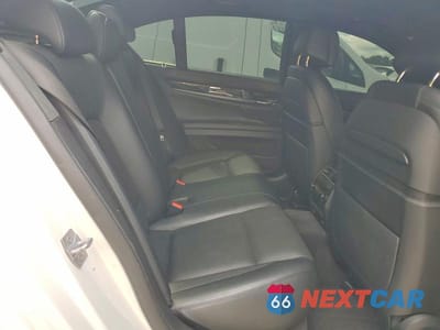 Zdjęcie 10 z 12 samochodu: 2015 BMW 750 I VIN:WBAYA8C57FD825375 - miniatura
